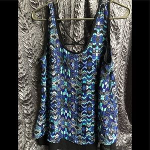 Mosaic print tank